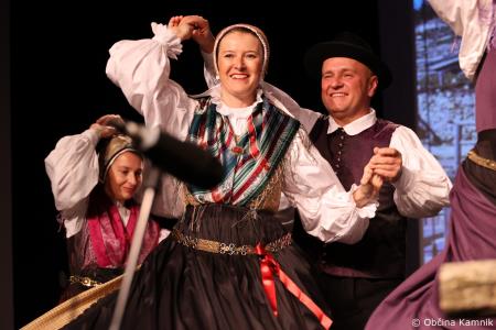 Ples in glasba izpod kamniških planin v izvedbi Folklorne skupine Kamnik in njihovih prijateljev  (81)